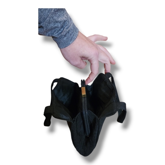 Unique Black Hand Purse - Picture 4 of 11